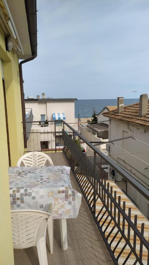 Appartamento Marcella A Due Passi Dal Mare Marcelli Dış mekan fotoğraf