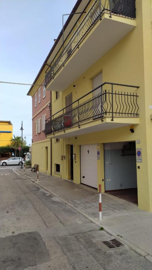 Appartamento Marcella A Due Passi Dal Mare Marcelli Dış mekan fotoğraf